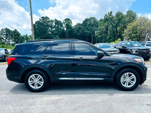 Used 2020 Ford Explorer XLT image 9