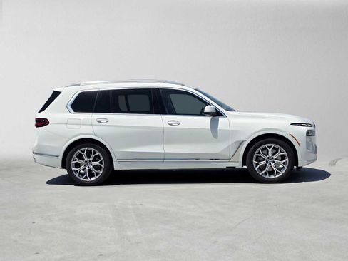 Used 2023 BMW X7 xDrive40i w/ Premium Package AWD/4WD image 2