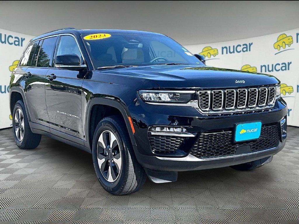 Used 2023 Jeep Grand Cherokee 4WD 4xe image 1