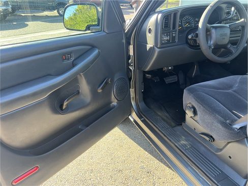 Used 2000 GMC Sierra 1500 SL RWD image 10