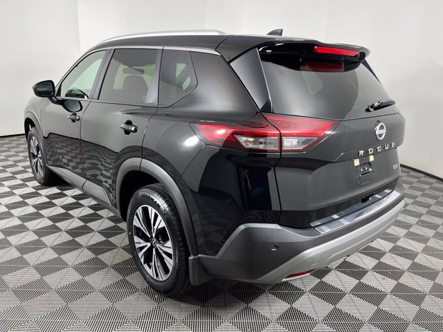 Used 2023 Nissan Rogue SV w/ SV Premium B Package FWD image 8