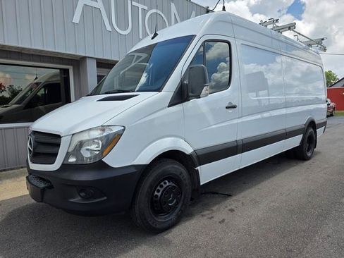 Used 2018 Mercedes-Benz Sprinter 3500 w/ Trailer Hitch Prep Package image 4