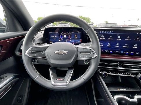 Used 2026 Chevrolet Traverse Z71 w/ Driver Confidence Package AWD/4WD image 5