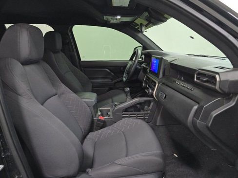 Used 2024 Toyota Tacoma SR image 9