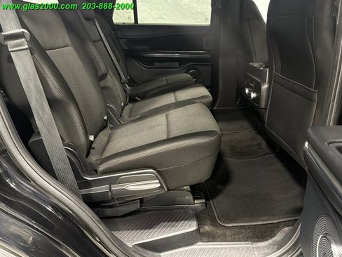 Used 2018 Ford Expedition XLT image 10