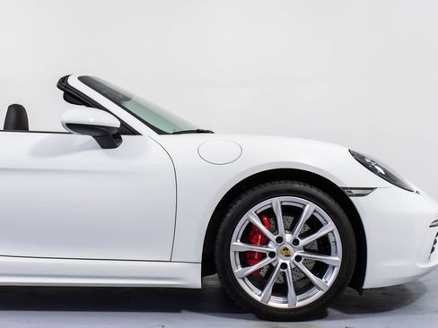 Used 2024 Porsche 718 Boxster S RWD image 17