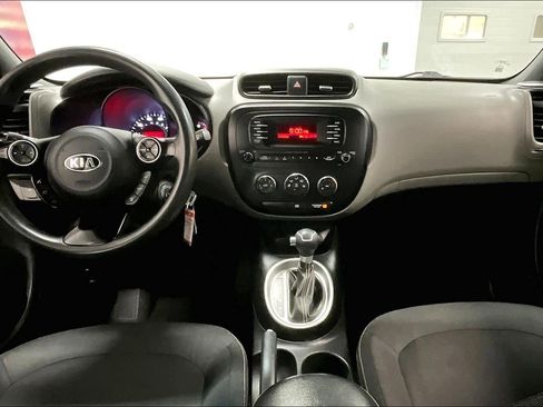 Used 2014 Kia Soul + image 9