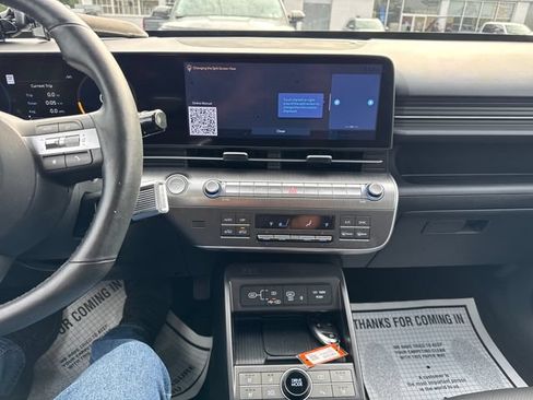 Used 2024 Hyundai Kona Limited FWD image 20