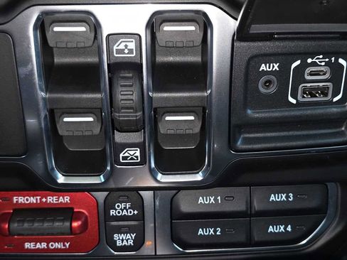 New 2026 Jeep Wrangler Unlimited Rubicon AWD/4WD image 34