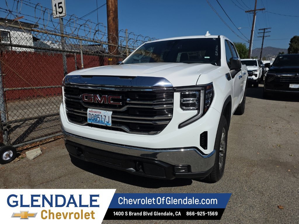 Used 2025 GMC Sierra 1500 SLT AWD/4WD image 1
