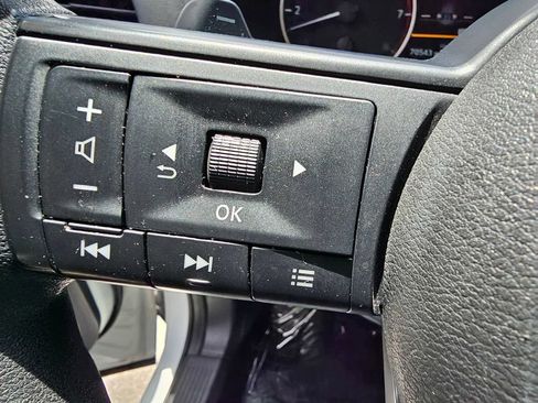 Used 2023 Nissan Rogue S FWD image 20
