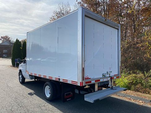 New 2025 Ford E-450 and Econoline 450 Super Duty w/ Power Equipment Group RWD image 6