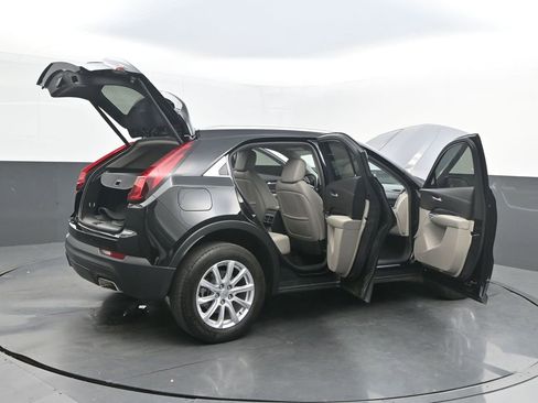 Used 2022 Cadillac XT4 Luxury w/ Cold Weather Package image 42