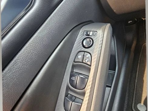 Used 2022 Nissan Altima 2.5 SV FWD image 15
