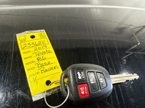 Used 2019 Toyota 86 RWD image 34