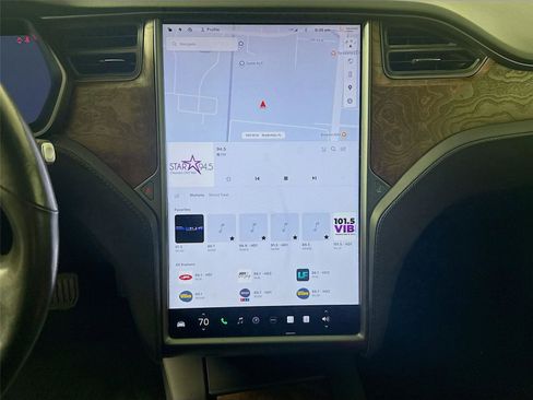 Used 2021 Tesla Model S Long Range Plus image 6
