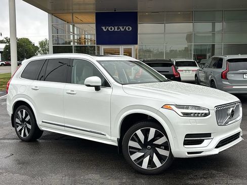 Certified 2024 Volvo XC90 T8 Plus w/ Protection Package Premier AWD/4WD image 2