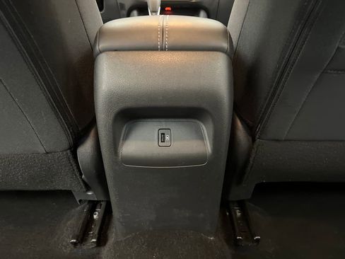 Used 2025 Nissan Sentra SV image 19