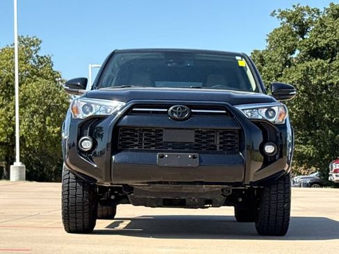 Used 2023 Toyota 4Runner SR5 Premium w/ Moonroof Package AWD/4WD image 2