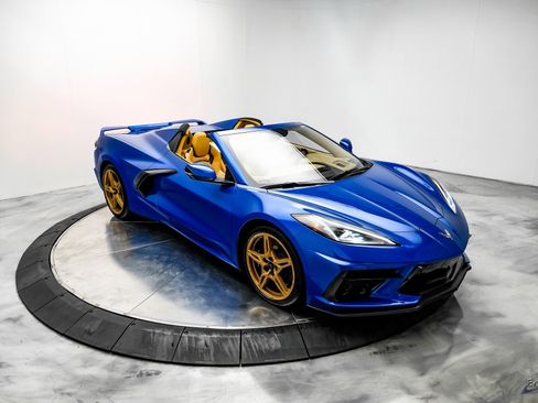 Used 2020 Chevrolet Corvette Stingray Premium Conv w/ 3LT Preferred Equipment Group image 28