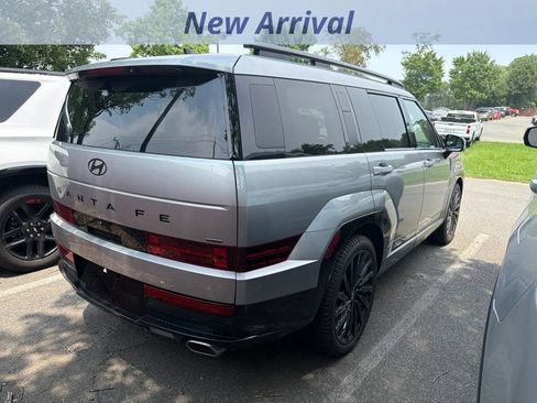 Used 2024 Hyundai Santa Fe Calligraphy AWD/4WD image 9