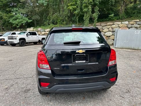 Used 2017 Chevrolet Trax LS FWD image 4