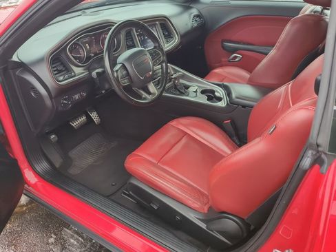 Used 2021 Dodge Challenger SXT w/ Plus Package image 18