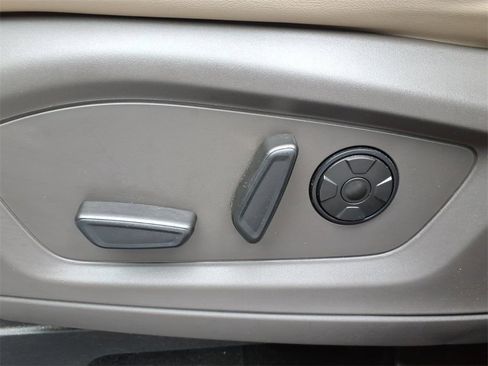 Used 2021 Ford Explorer Platinum w/ Equipment Group 601A image 25