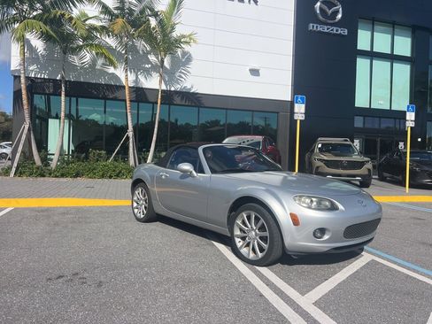 Used 2007 MAZDA MX-5 Miata Touring image 6