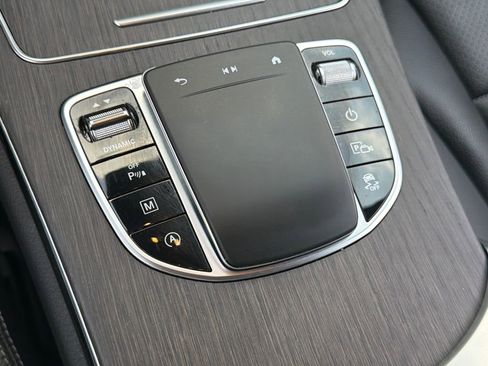 Used 2022 Mercedes-Benz GLC 300 4MATIC w/ Premium Package Lite image 23