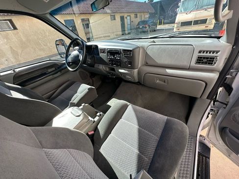 Used 2002 Ford F250 2WD SuperCab Super Duty image 19