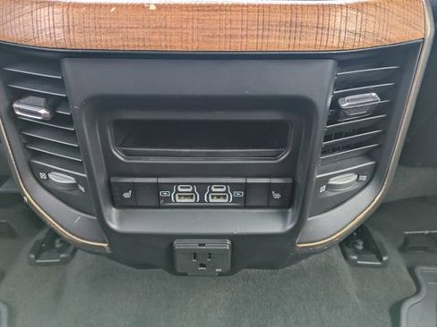 Used 2022 RAM 1500 Limited w/ Body Color Bumper Group AWD/4WD image 16