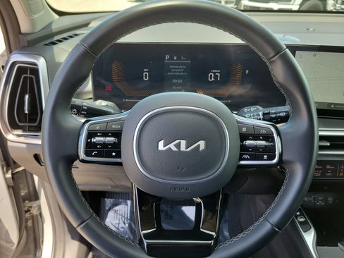 Used 2025 Kia Sorento S w/ Panoramic Sunroof Package FWD image 22