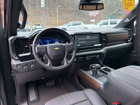 Certified 2025 Chevrolet Silverado 1500 High Country image 20