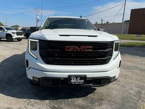 New 2026 GMC Sierra 1500 Elevation image 3
