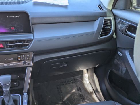 Certified 2026 Kia Seltos SX w/ SX Sunroof Package image 19