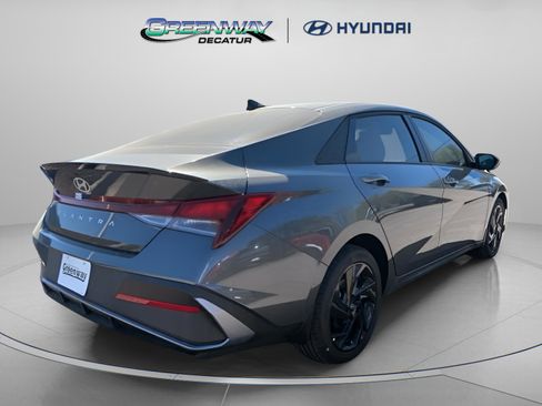 New 2026 Hyundai Elantra Sport FWD image 8