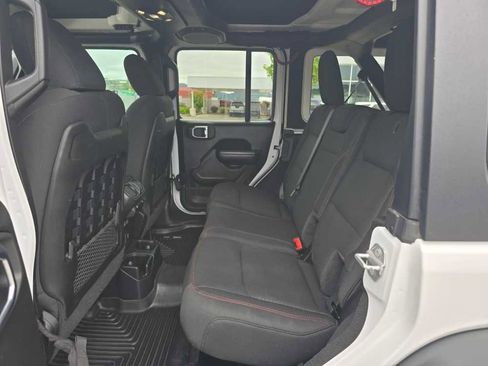 Used 2021 Jeep Wrangler Unlimited Rubicon AWD/4WD image 16