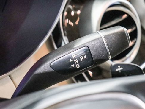 Used 2019 Mercedes-Benz GLC 300 image 19
