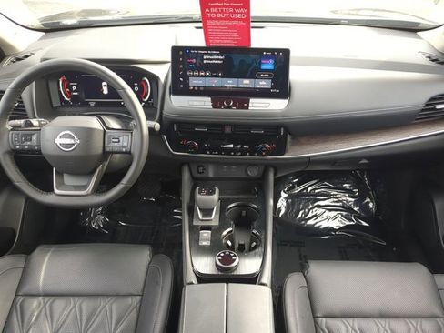 Certified 2025 Nissan Rogue Platinum image 15