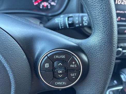 Certified 2022 Kia Soul LX image 16