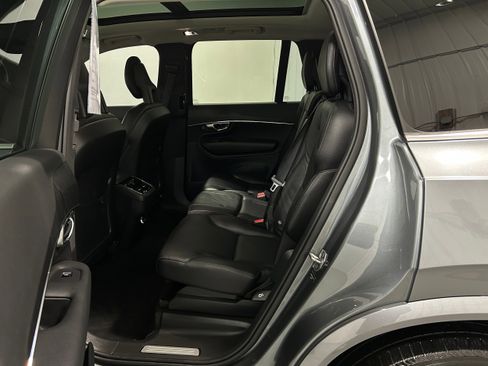 Used 2020 Volvo XC90 T6 Momentum image 27
