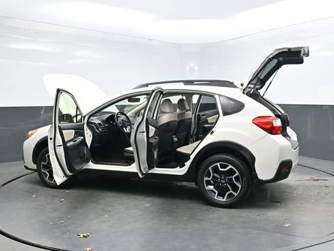 Used 2017 Subaru Crosstrek 2.0i Limited image 42