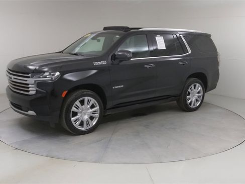 Used 2021 Chevrolet Tahoe High Country w/ Premium Package image 21