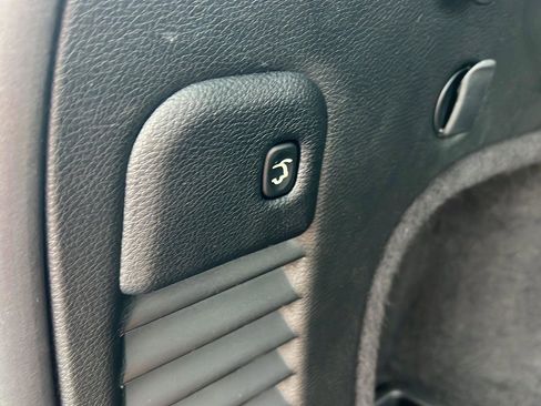 Used 2021 Jeep Grand Cherokee Limited w/ Sun & Sound Group image 38