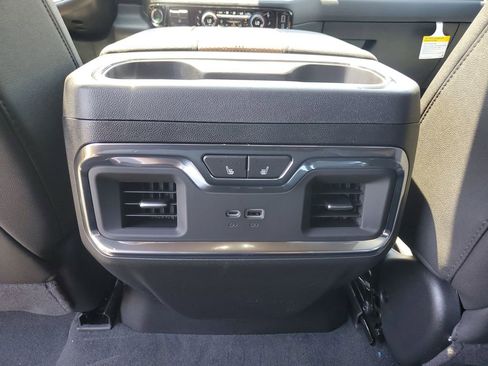 New 2026 Chevrolet Silverado 1500 High Country AWD/4WD image 13