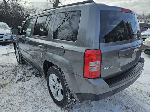 Used 2013 Jeep Patriot Latitude w/ Sun/Sound Group image 7