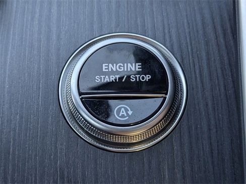 Used 2025 Mercedes-Benz CLE 300 4MATIC Cabriolet image 29