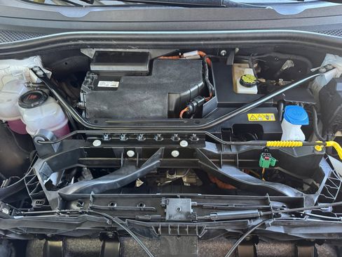 Used 2022 Audi Q4 e-tron Premium Plus w/ Premium Plus image 47