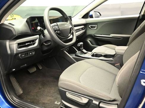 Used 2025 Kia K4 FWD image 22